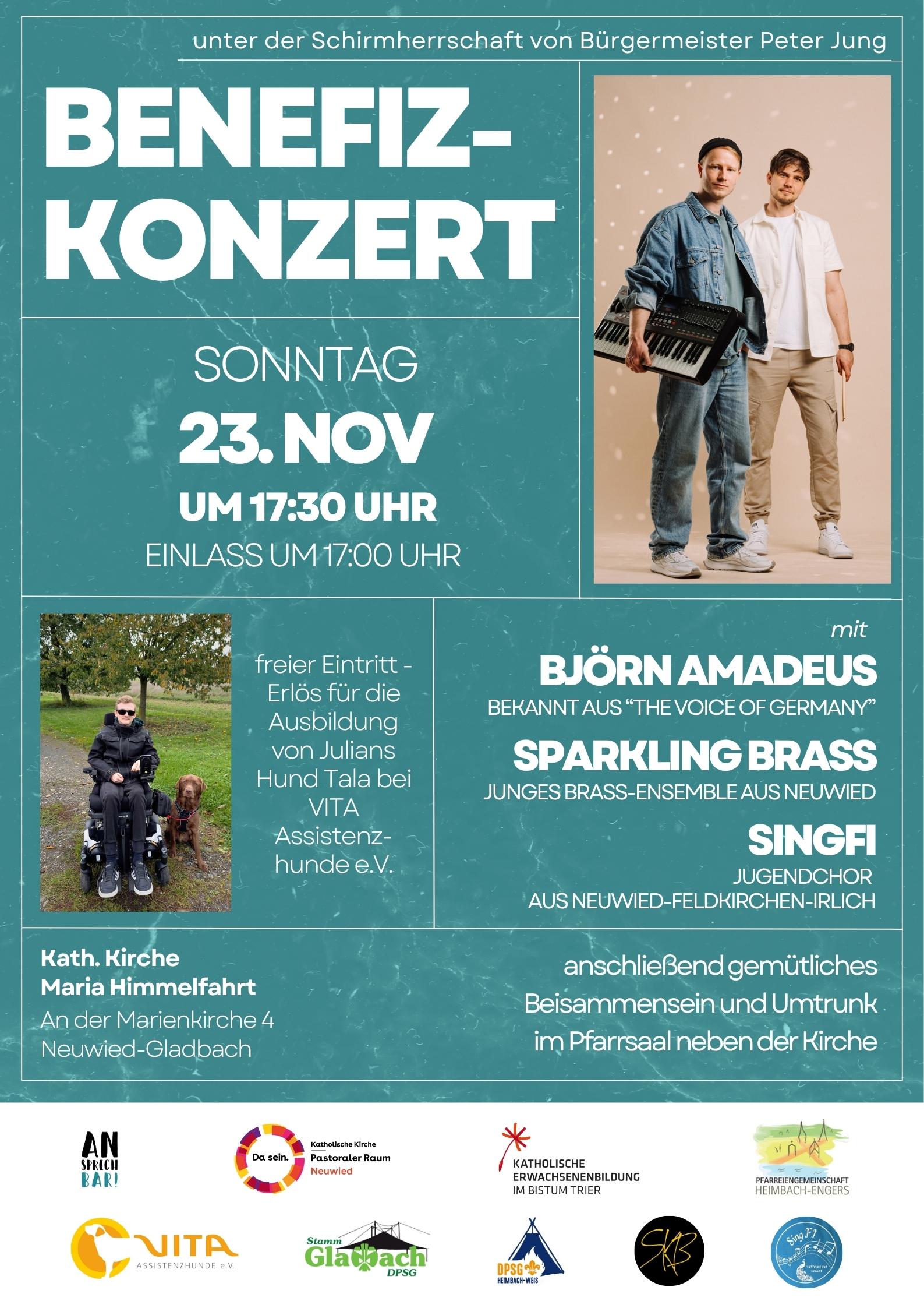 Auf einem mintgrün-weiß-marmorierten Hintergrund sind neben den schriftlichen Informationen ein Bild von Björn Amadeus und seines Drummers Kai, sowie ein Bild von Julian und seinem Hund Tala zu sehen.
