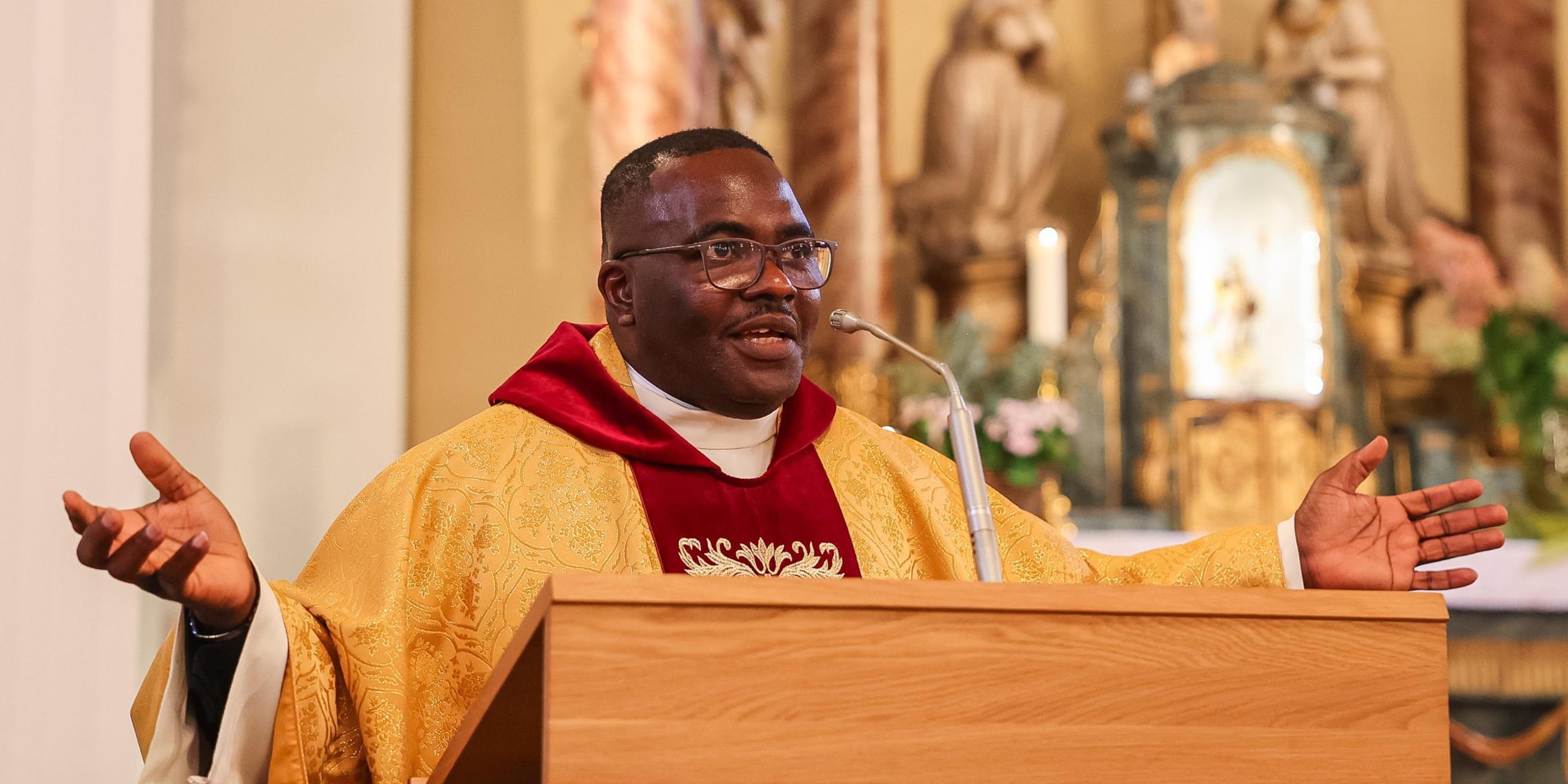 Pater Magnus Ifedikwa (c) Dietmar Walter Pater Magnus Ifedikwa