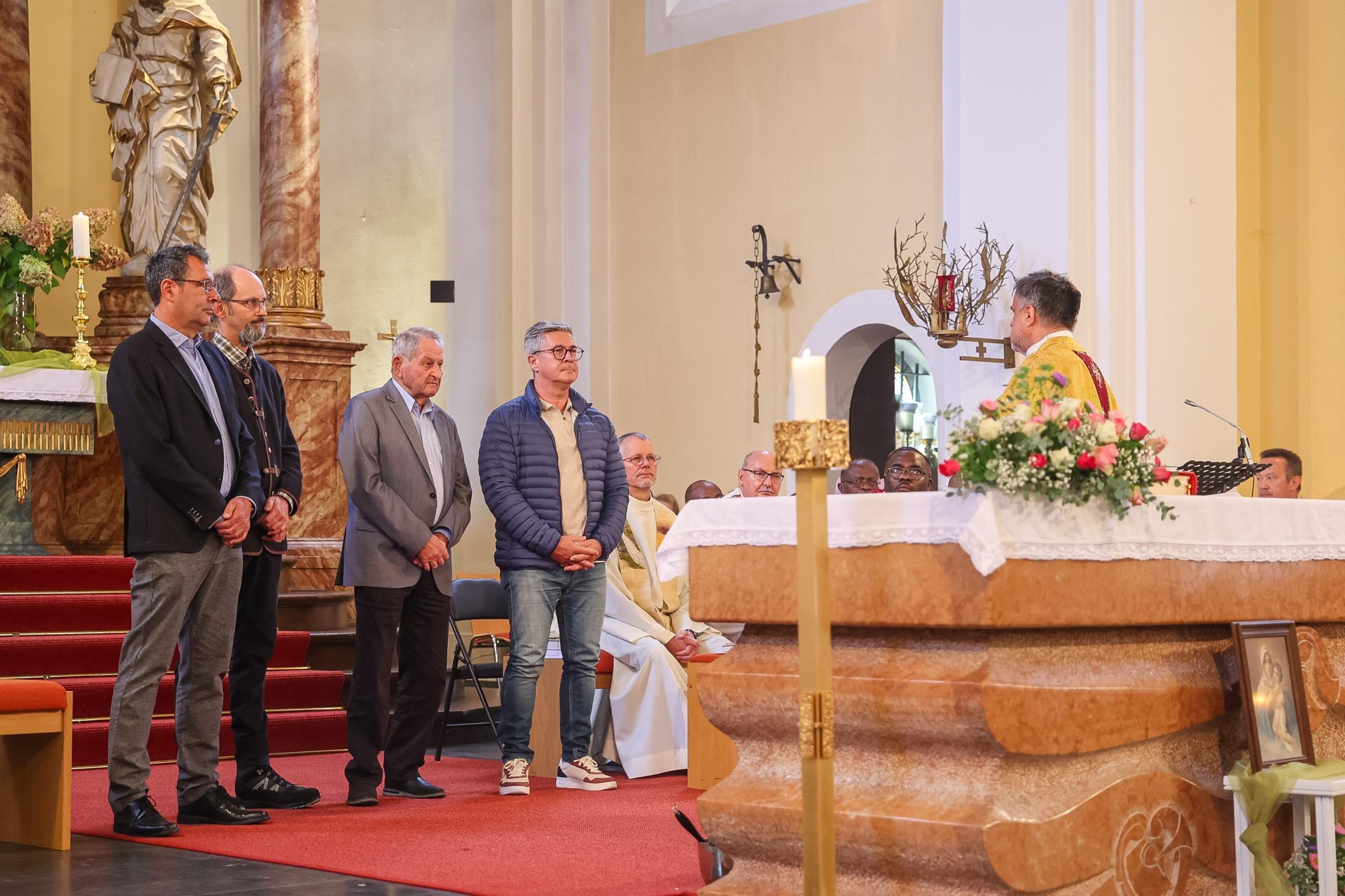 Die Verwaltungsräte übernehmen im Kirchengemeindeverband und in den fünf Pfarrgemeinden den Vorsitz und entlasten Pfarrer Magnus von den Verwaltungsaufgaben. (c) Dietmar Walter Die Verwaltungsräte übernehmen im Kirchengemeindeverband und in den fünf Pfarrgemeinden den Vorsitz und entlasten Pfarrer Magnus von den Verwaltungsaufgaben.