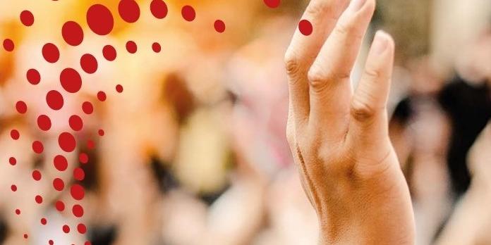 Von einer ausgestreckten Hand gehen schwungvolle rote gepunktete Linien aus.