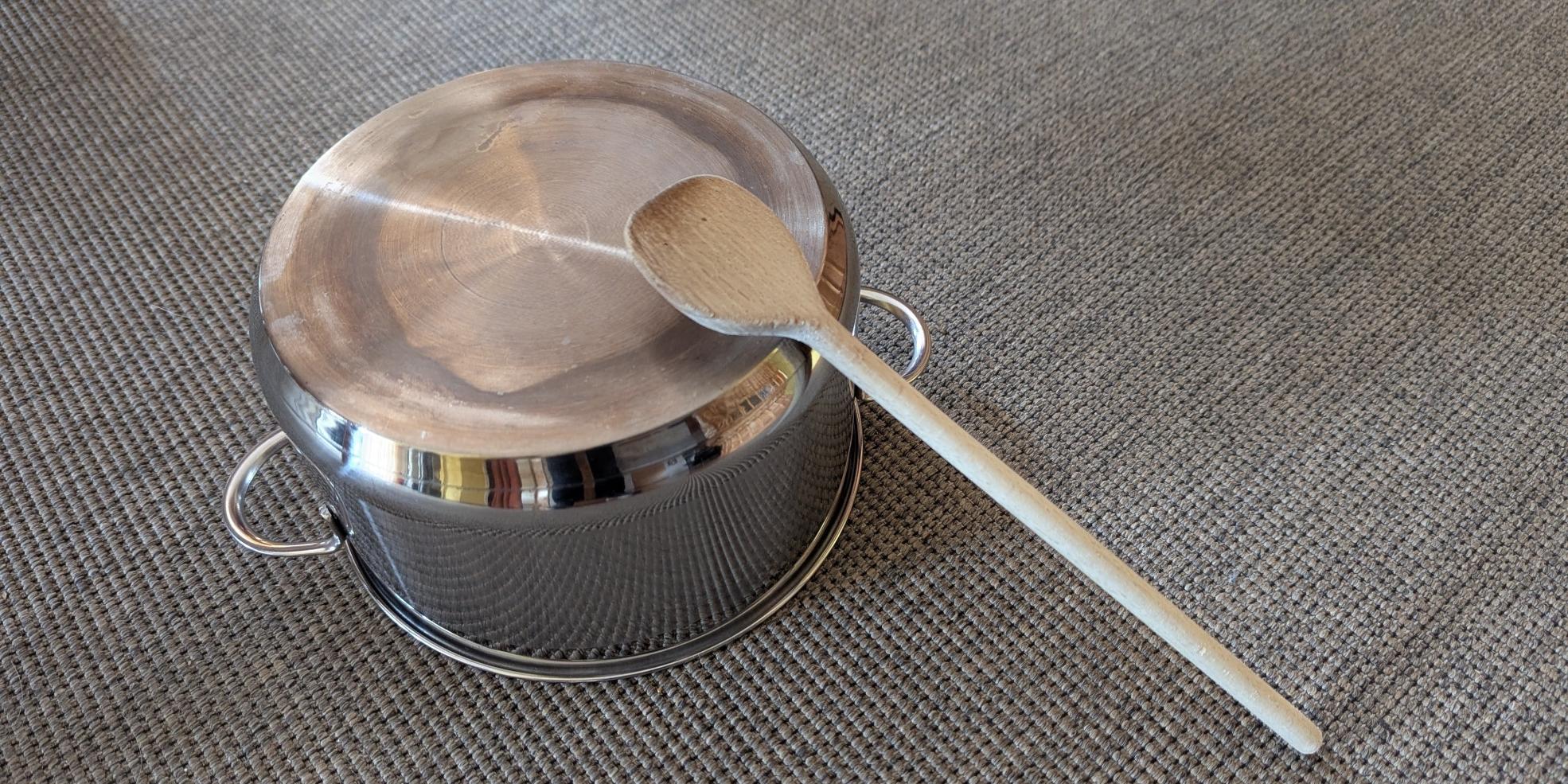 Kochtopf und Kochlöffel