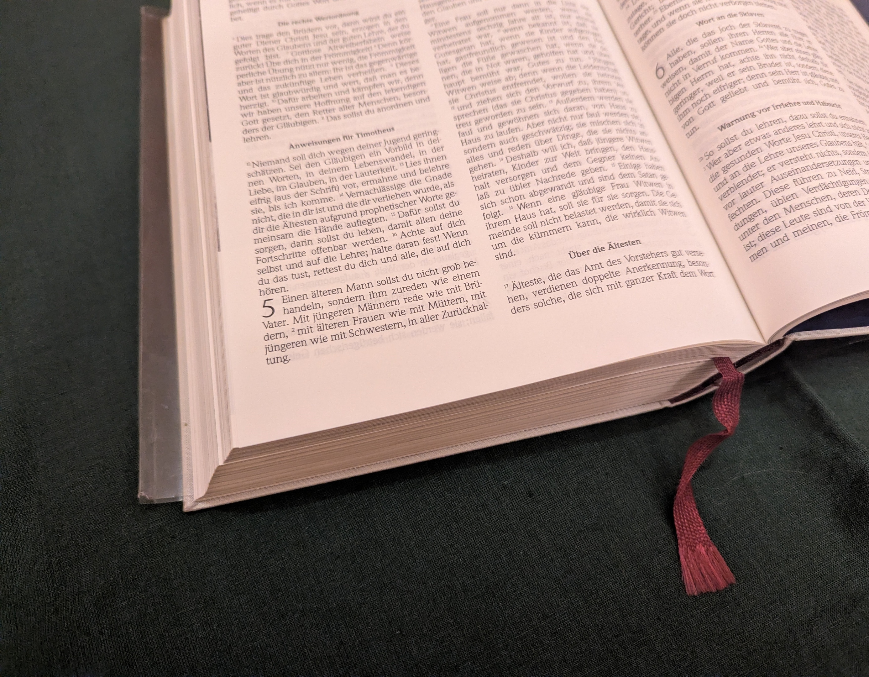 Bibel: 1 Korinther 5,1