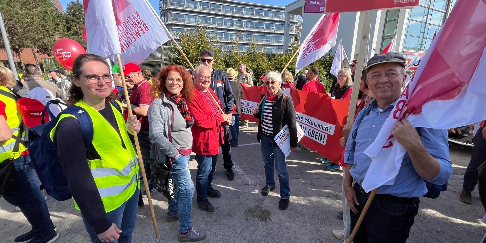 KAB bei Demo gegen Sozialaabbau Saarbrücken am 26.09.2026 (c) KAB Trier KAB bei Demo gegen Sozialaabbau Saarbrücken am 26.09.2026