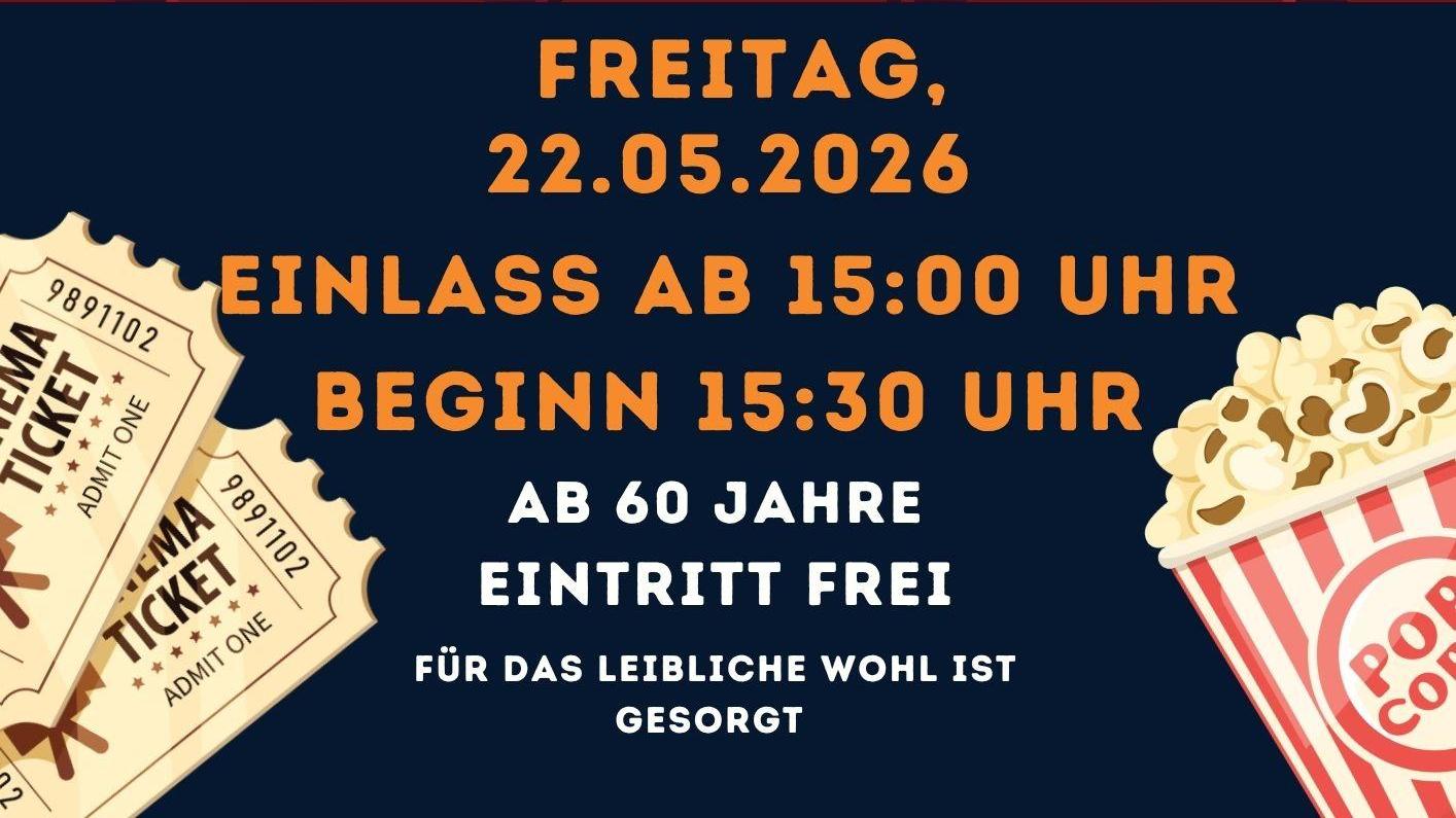 Das Plakat zeigt im Hintergrund auf dunkelblauen Untergrund einen roten Theatervorhang, drei Sitzreihen mit roten Sesseln, sowie zwei Tickets und eine Popcorn-Tüte.