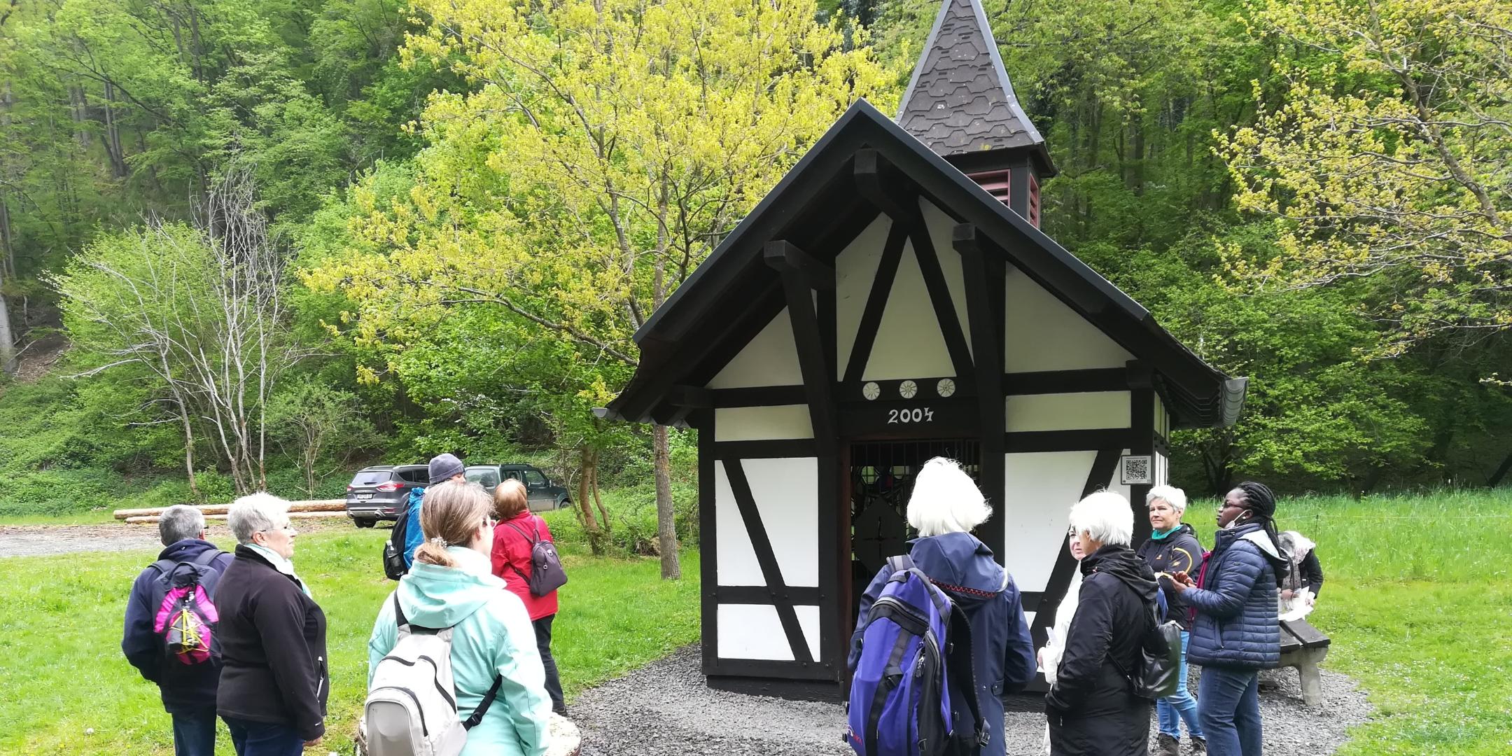 Die Gedenkstätte im Fockenbachtal ist eine Station der Pilgerwanderung. An die ser Stelle stand im 19. Jahrhundert eine Ölmühle, die Mutter Rosas Vater gepachtet hatte. Hier lebte die Ordensgründerin als junges Mädchen mit ihrer Familie.